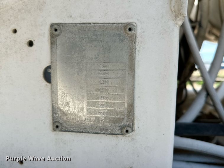 image for item NY9056 2007 International 5500i  ready mix truck