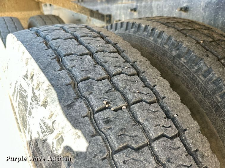 image for item NY9056 2007 International 5500i  ready mix truck