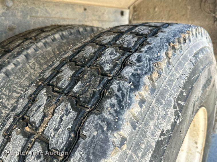 image for item NY9056 2007 International 5500i  ready mix truck