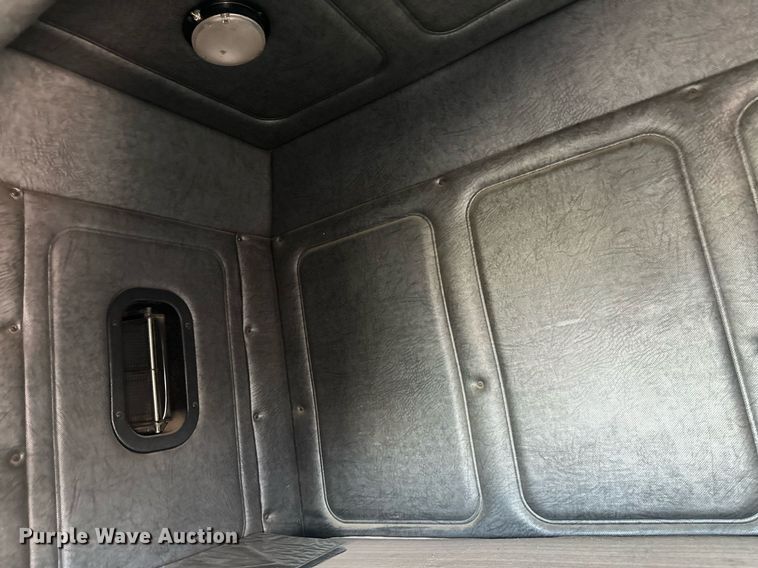 image for item NY9057 1993 Mack CH613  semi truck