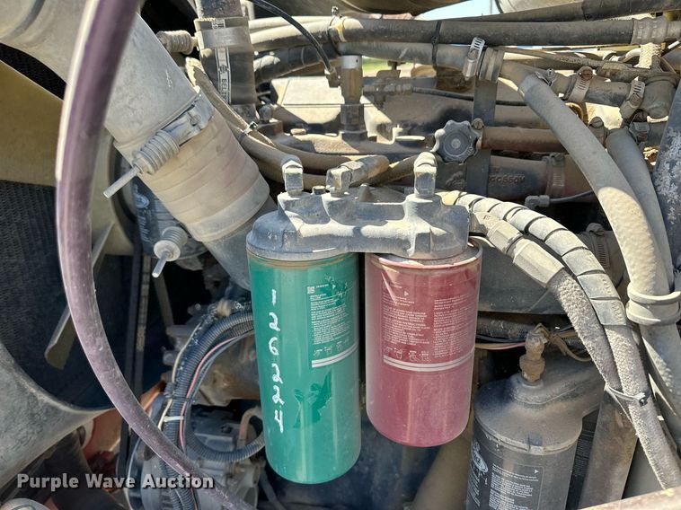 image for item NY9057 1993 Mack CH613  semi truck