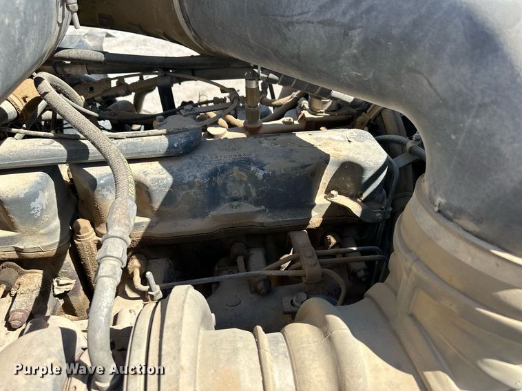 image for item NY9057 1993 Mack CH613  semi truck