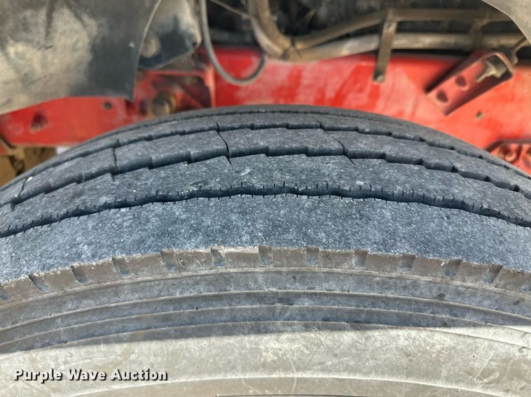 image for item NY9057 1993 Mack CH613  semi truck