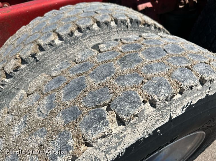 image for item NY9057 1993 Mack CH613  semi truck