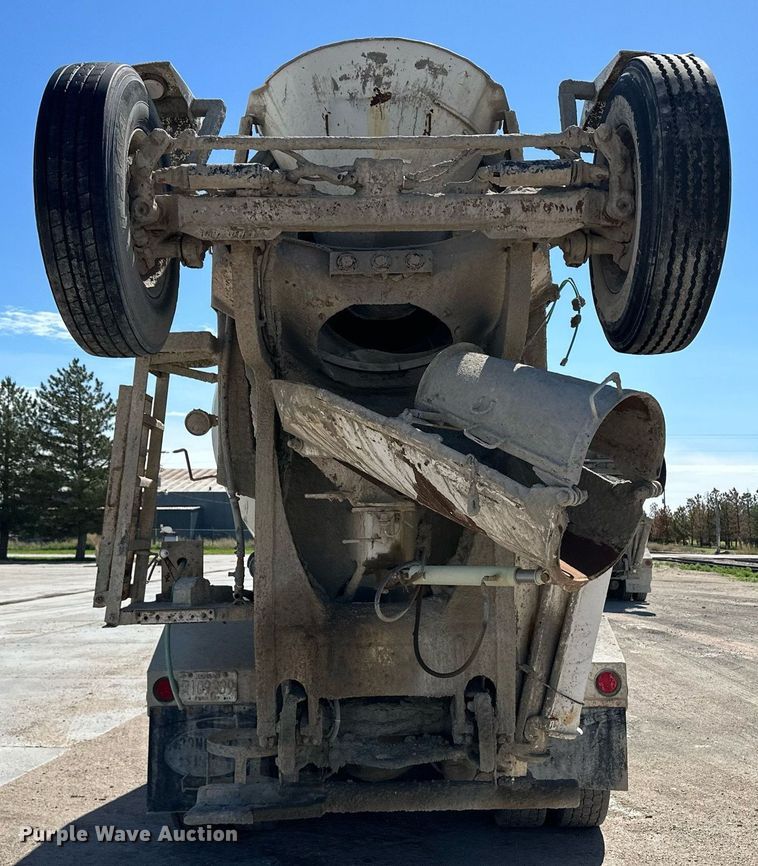 image for item NY9058 2006 Peterbilt 357  ready mix truck