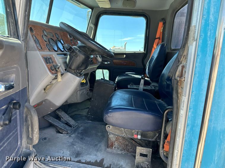 image for item NY9058 2006 Peterbilt 357  ready mix truck