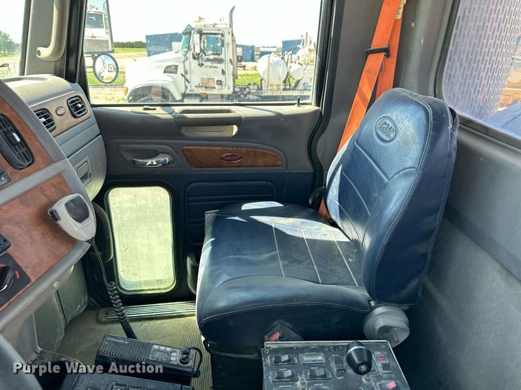 image for item NY9058 2006 Peterbilt 357  ready mix truck