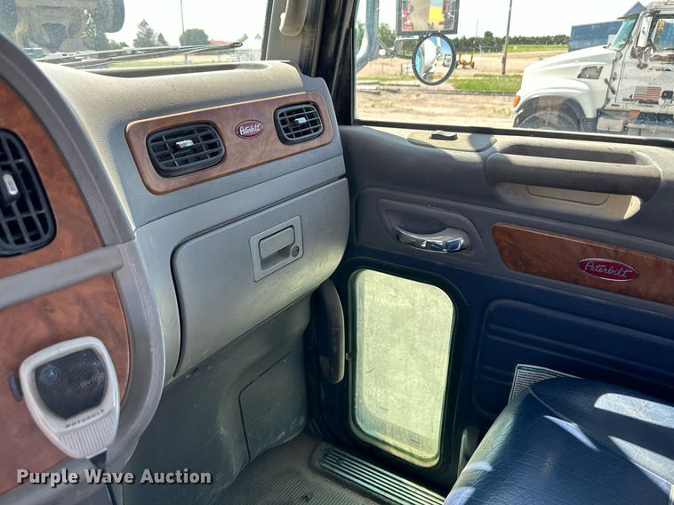 image for item NY9058 2006 Peterbilt 357  ready mix truck