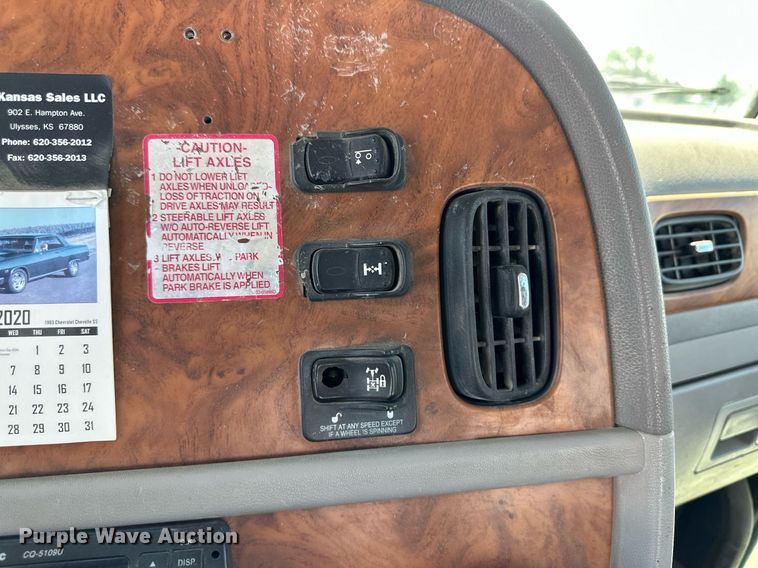 image for item NY9058 2006 Peterbilt 357  ready mix truck