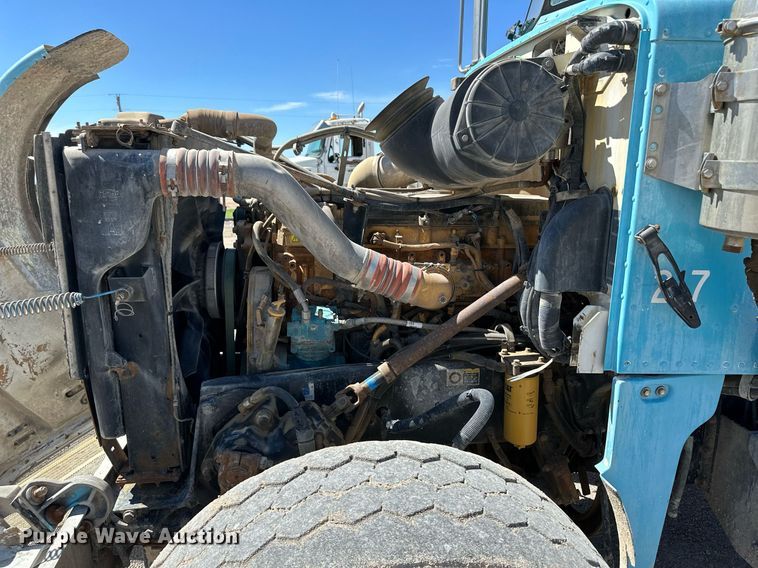 image for item NY9058 2006 Peterbilt 357  ready mix truck