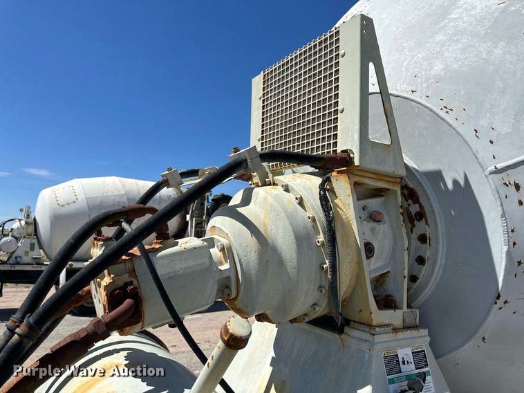 image for item NY9058 2006 Peterbilt 357  ready mix truck