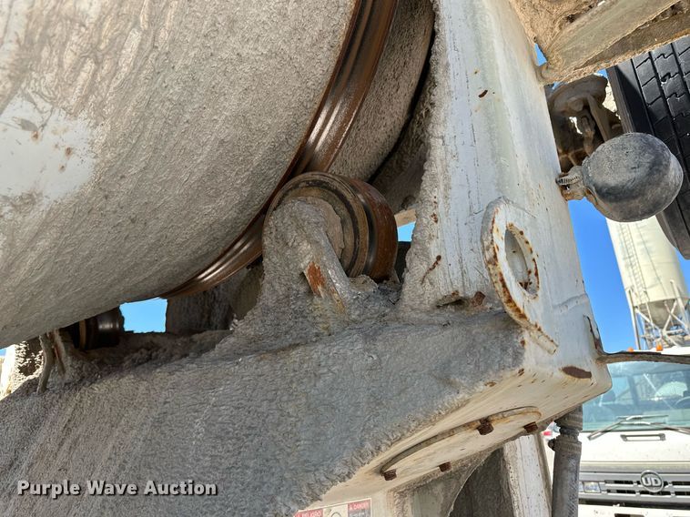 image for item NY9058 2006 Peterbilt 357  ready mix truck