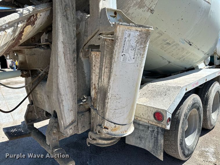 image for item NY9058 2006 Peterbilt 357  ready mix truck