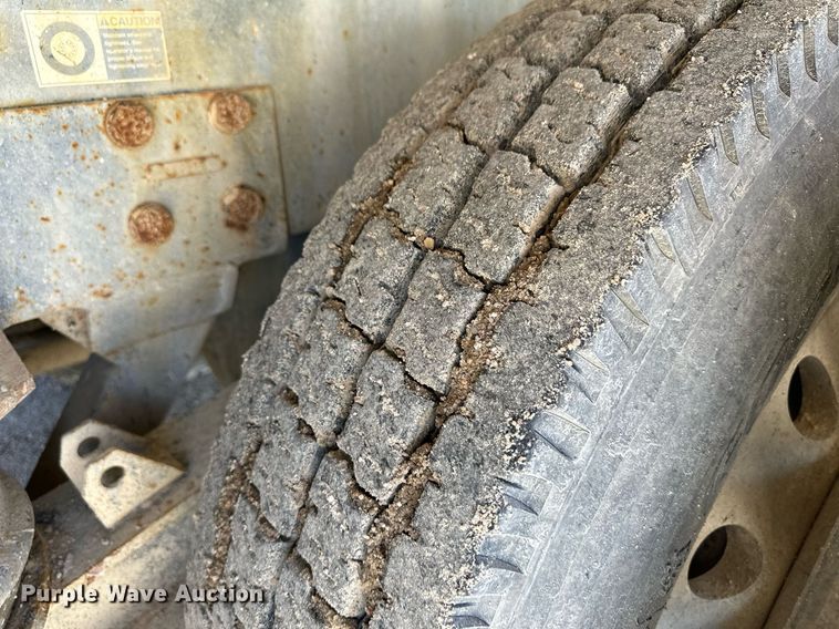 image for item NY9058 2006 Peterbilt 357  ready mix truck