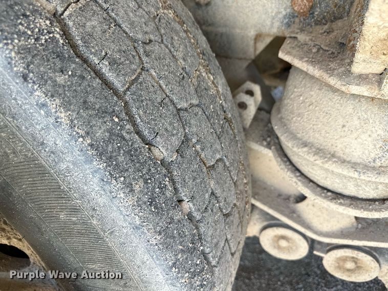 image for item NY9058 2006 Peterbilt 357  ready mix truck