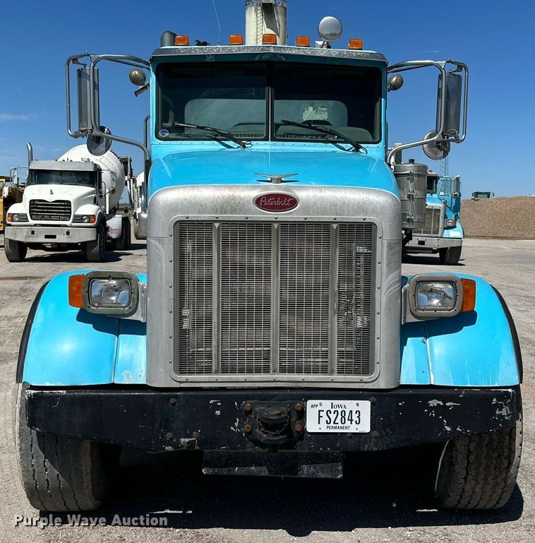 image for item NY9059 2006 Peterbilt 357  ready mix truck