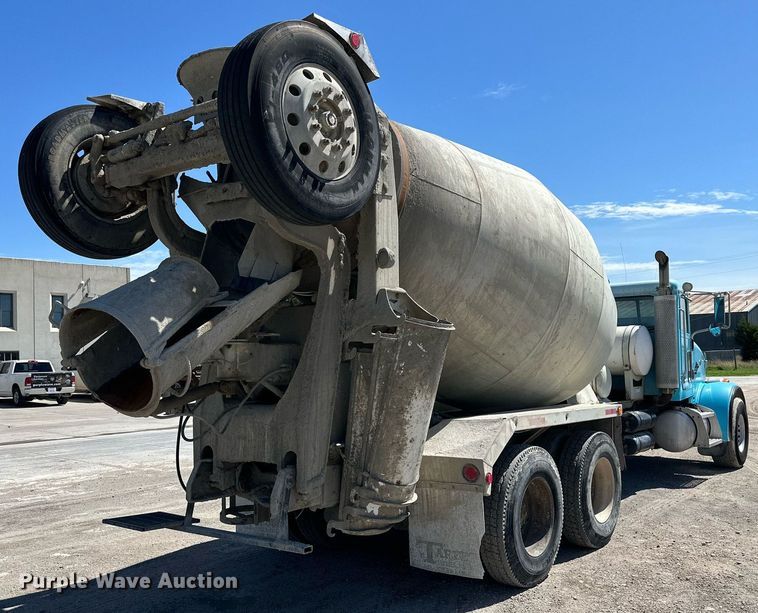 image for item NY9059 2006 Peterbilt 357  ready mix truck