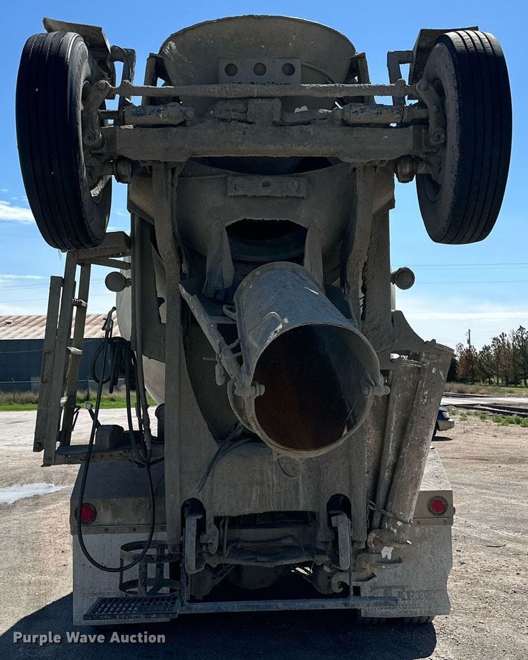 image for item NY9059 2006 Peterbilt 357  ready mix truck