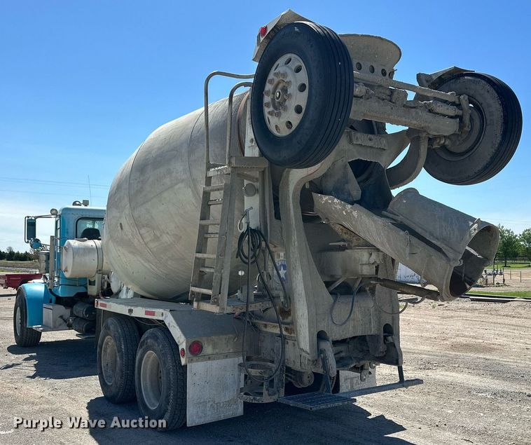 image for item NY9059 2006 Peterbilt 357  ready mix truck