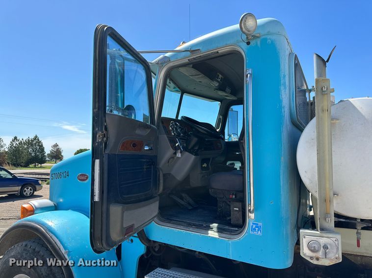 image for item NY9059 2006 Peterbilt 357  ready mix truck