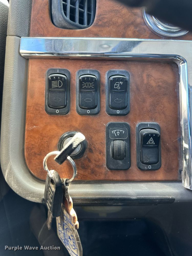 image for item NY9059 2006 Peterbilt 357  ready mix truck