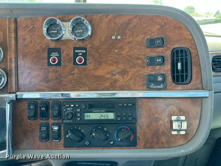 image for item NY9059 2006 Peterbilt 357  ready mix truck