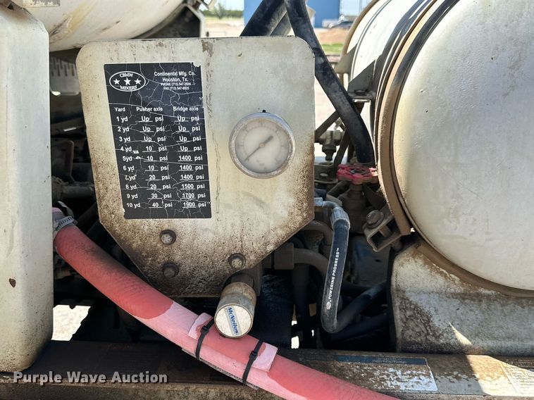 image for item NY9059 2006 Peterbilt 357  ready mix truck