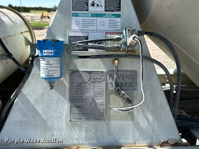 image for item NY9059 2006 Peterbilt 357  ready mix truck