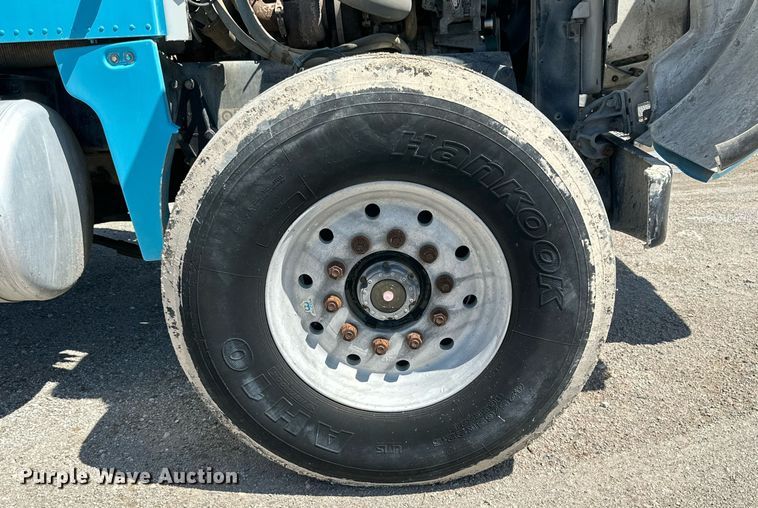 image for item NY9059 2006 Peterbilt 357  ready mix truck