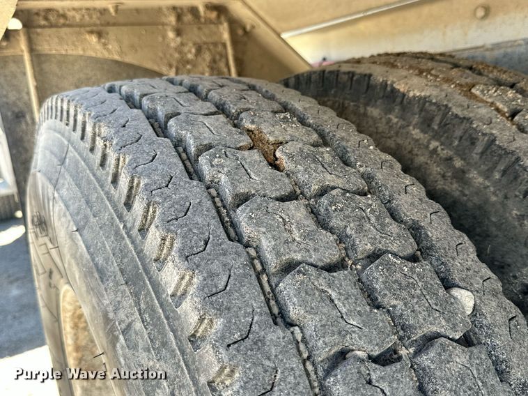 image for item NY9059 2006 Peterbilt 357  ready mix truck