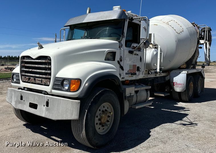 image for item NY9060 2004 Mack CV513  ready mix truck