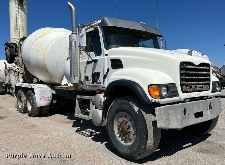 image for item NY9060 2004 Mack CV513  ready mix truck
