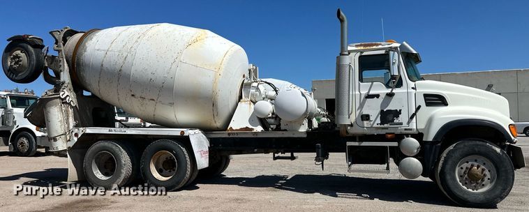 image for item NY9060 2004 Mack CV513  ready mix truck