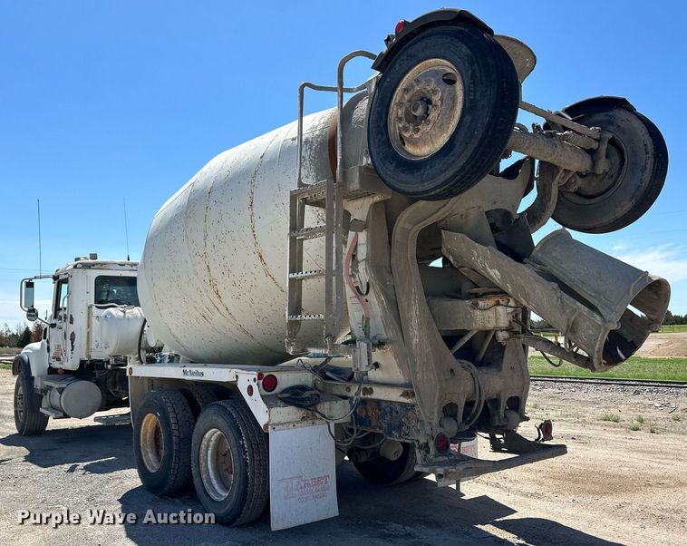 image for item NY9060 2004 Mack CV513  ready mix truck