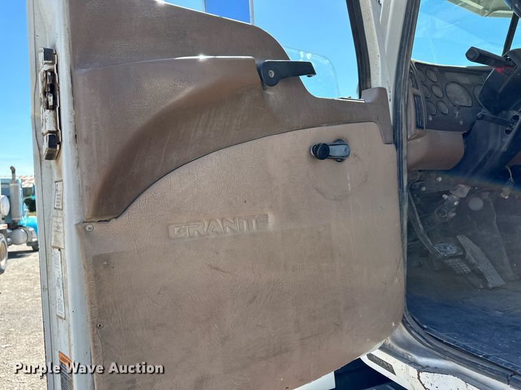 image for item NY9060 2004 Mack CV513  ready mix truck