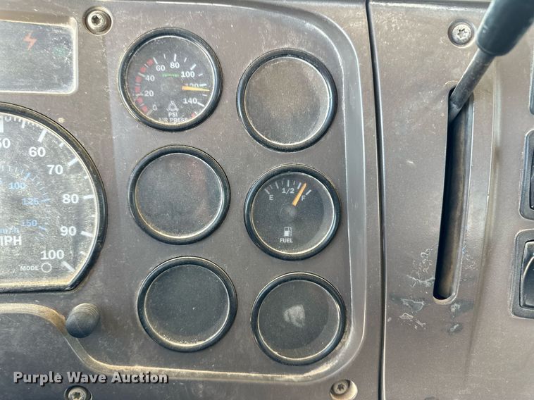 image for item NY9060 2004 Mack CV513  ready mix truck