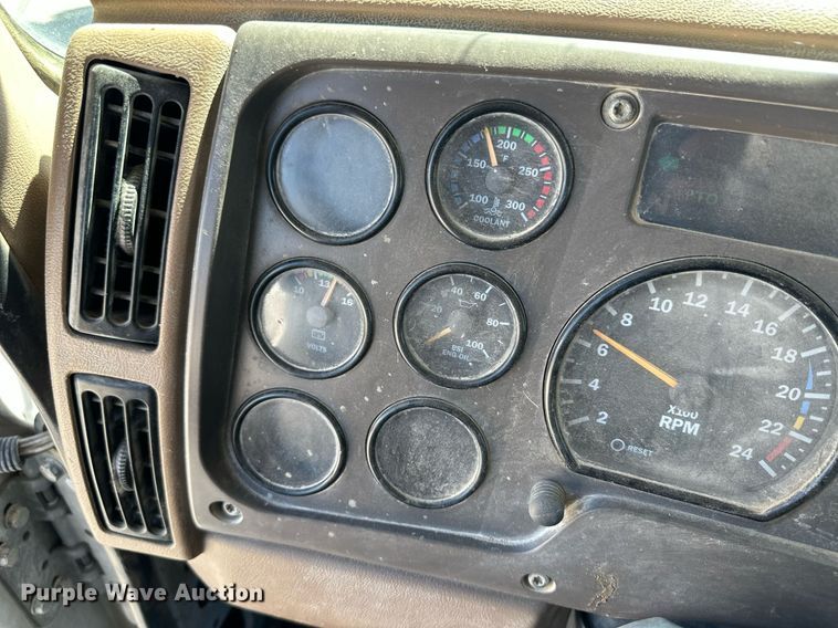 image for item NY9060 2004 Mack CV513  ready mix truck