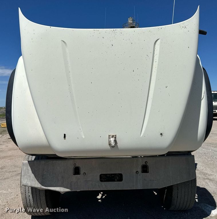 image for item NY9060 2004 Mack CV513  ready mix truck