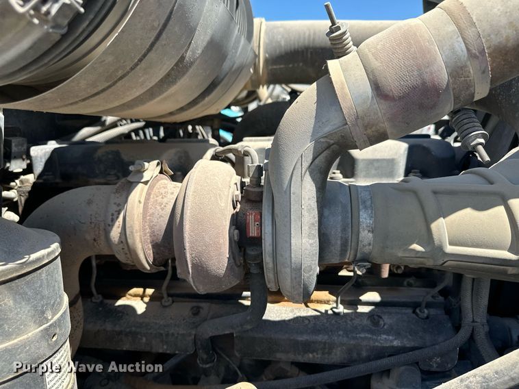 image for item NY9060 2004 Mack CV513  ready mix truck