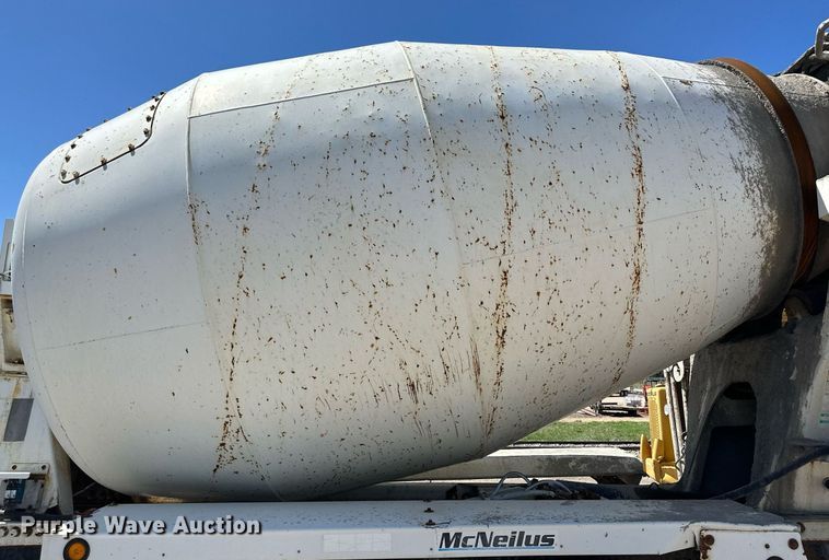 image for item NY9060 2004 Mack CV513  ready mix truck