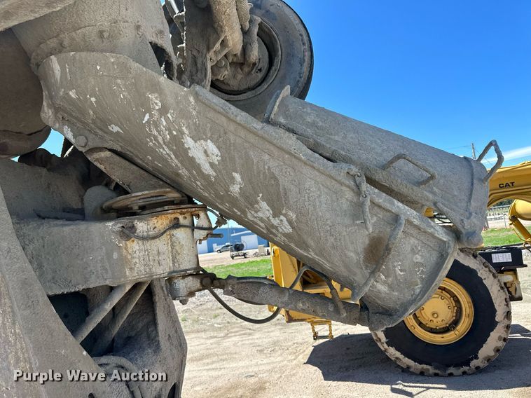 image for item NY9060 2004 Mack CV513  ready mix truck