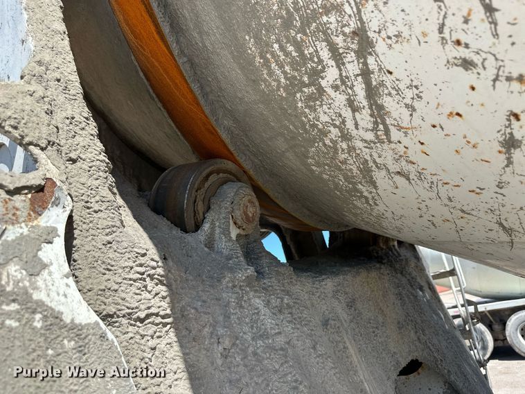 image for item NY9060 2004 Mack CV513  ready mix truck