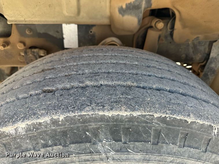 image for item NY9060 2004 Mack CV513  ready mix truck