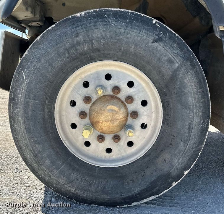 image for item NY9060 2004 Mack CV513  ready mix truck