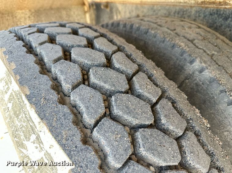 image for item NY9060 2004 Mack CV513  ready mix truck