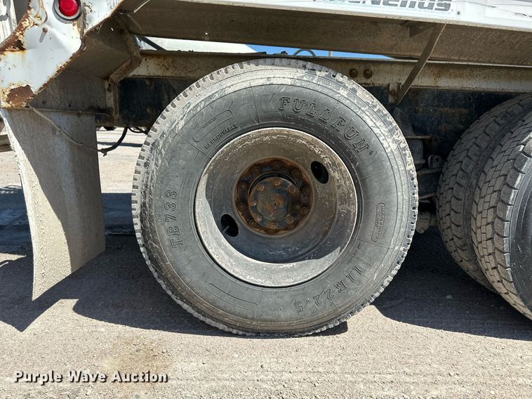 image for item NY9060 2004 Mack CV513  ready mix truck