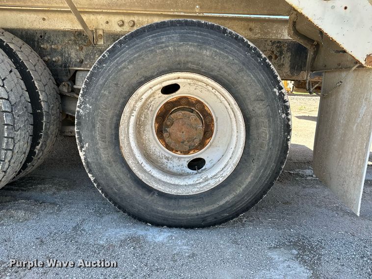 image for item NY9060 2004 Mack CV513  ready mix truck