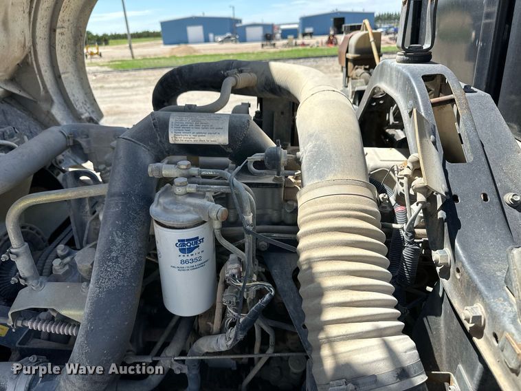 image for item NY9061 1993 UD Nissan UD3000  dump flatbed truck