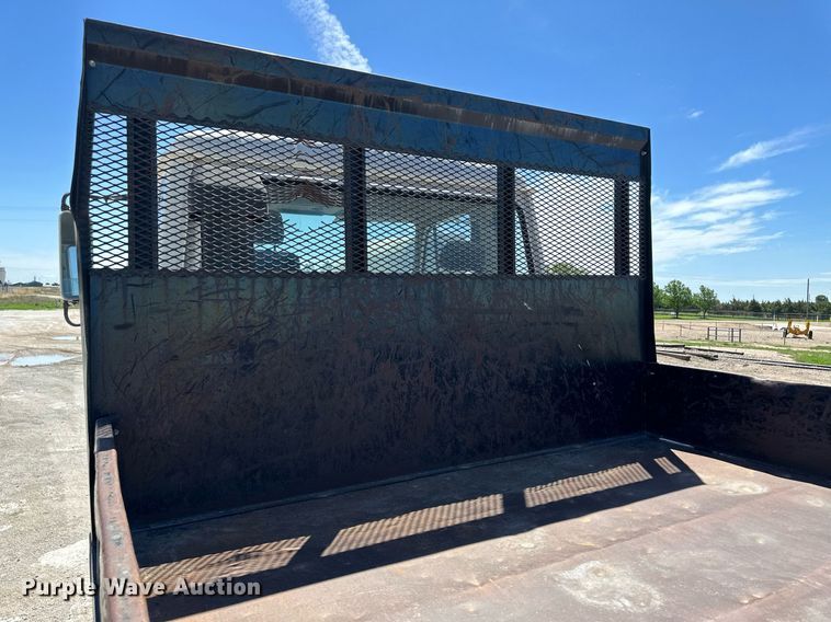 image for item NY9061 1993 UD Nissan UD3000  dump flatbed truck