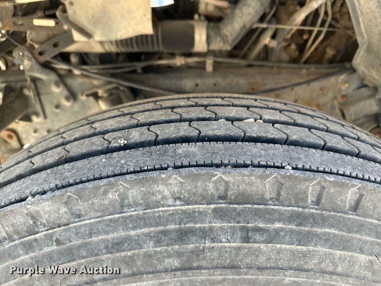 image for item NY9061 1993 UD Nissan UD3000  dump flatbed truck